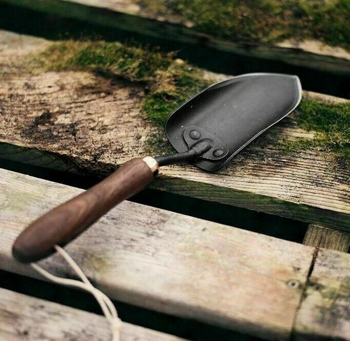 Barebones Living Spade Hand Trowel Knife 6" Rust Stainless Spade Walnut Handle E052 -Barebones Living - Survivor Hand Precision Knives & Outdoor Gear Store