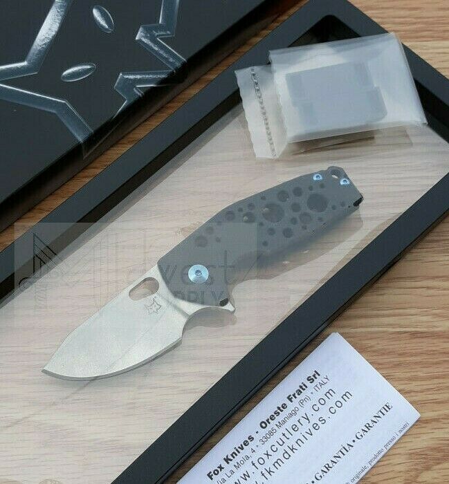 Fox Suru Framelock Folding Knife 2.25" M390 Steel Blade Carbon Fiber Handle 526CFBL -Fox - Survivor Hand Precision Knives & Outdoor Gear Store